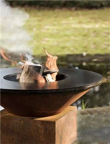 Eldgryfja og grill