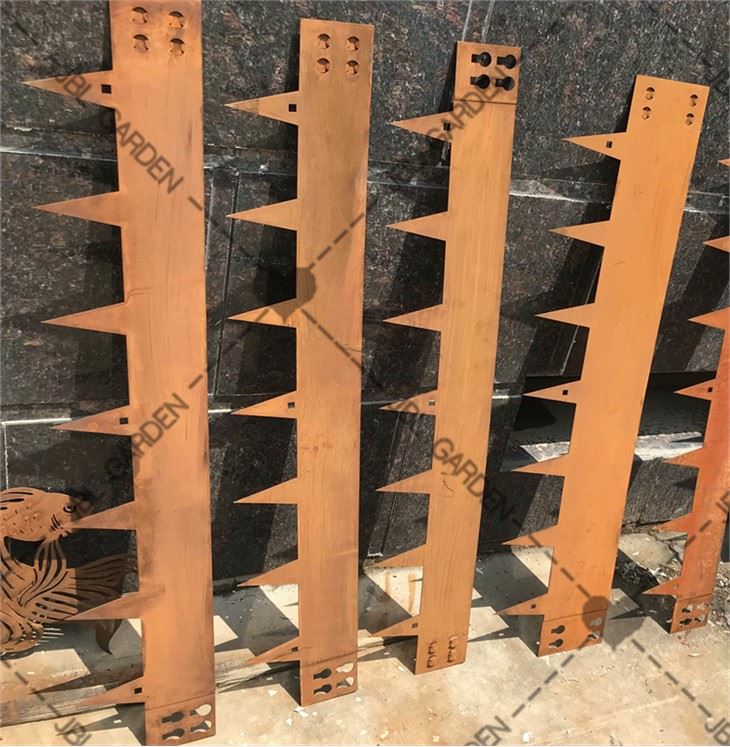 Wood Lawn Border