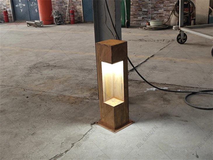 Corten stál sólar LED súla