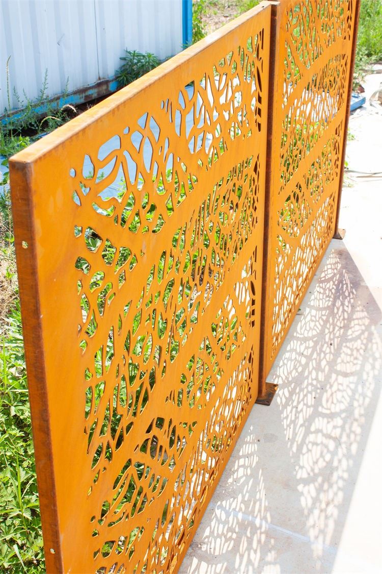 Corten Steel Screen With Gate Posts Installation Screen high quality