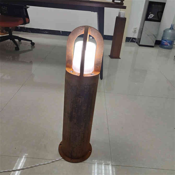Rust-Finish Corten Steel LED Bollard Lamp Round Shape Column Garden Light high quality
