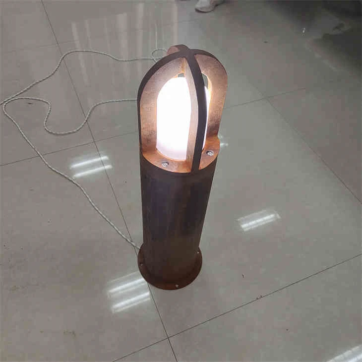 Ryð-Klára Corten Stál LED Bollard lampi í kringlótt lögun súlu garðljós